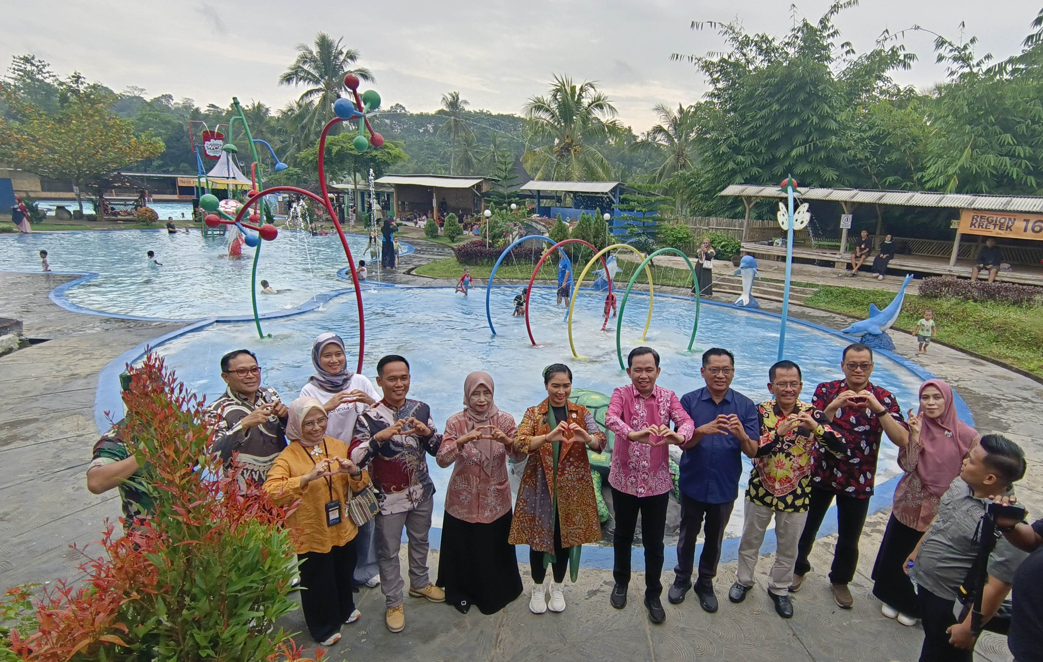 Wakil Menteri Pariwisata Kunjungi Desa Adat Arjasa untuk Dorong Potensi Wisata dan UMKM